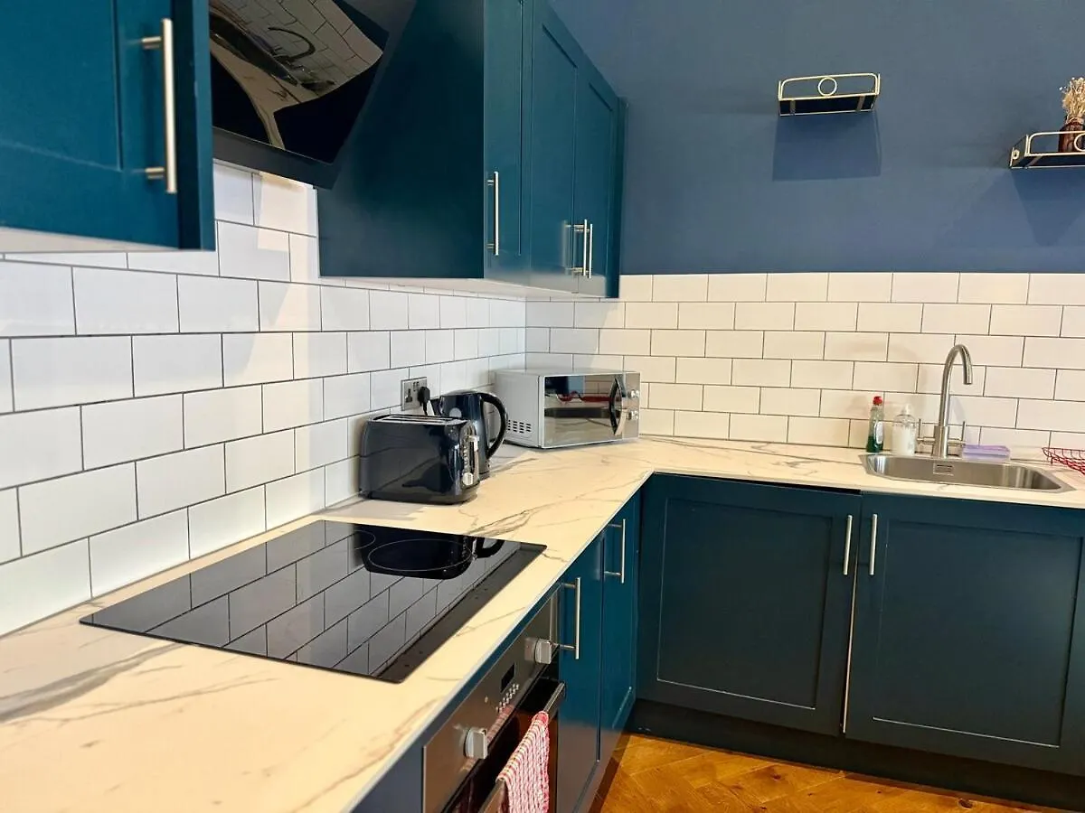 Apartment Resturday Central Studio Bn12Sil01 Brighton