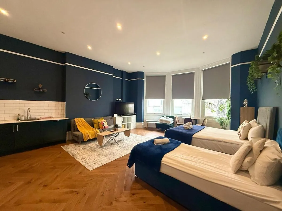 Resturday Central Studio Bn12Sil01 Brighton Apartment